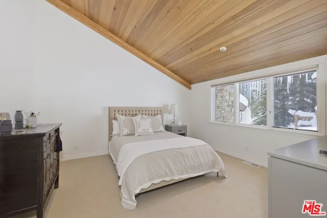 $2,950,000 | 370 Ranch Road, Mammoth Lakes, CA 93546