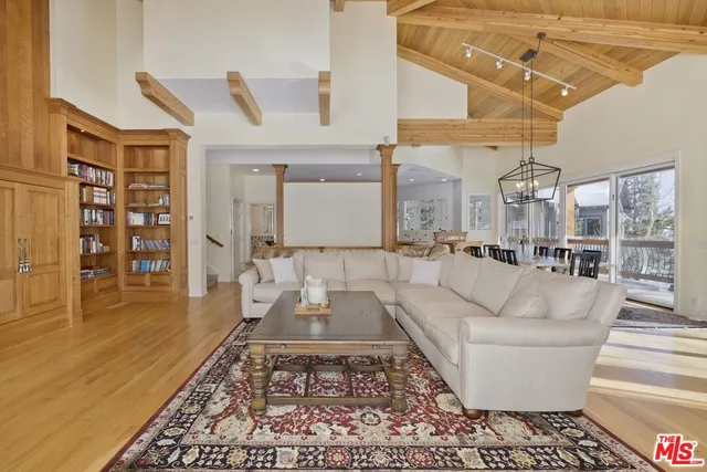 $2,950,000 | 370 Ranch Road, Mammoth Lakes, CA 93546