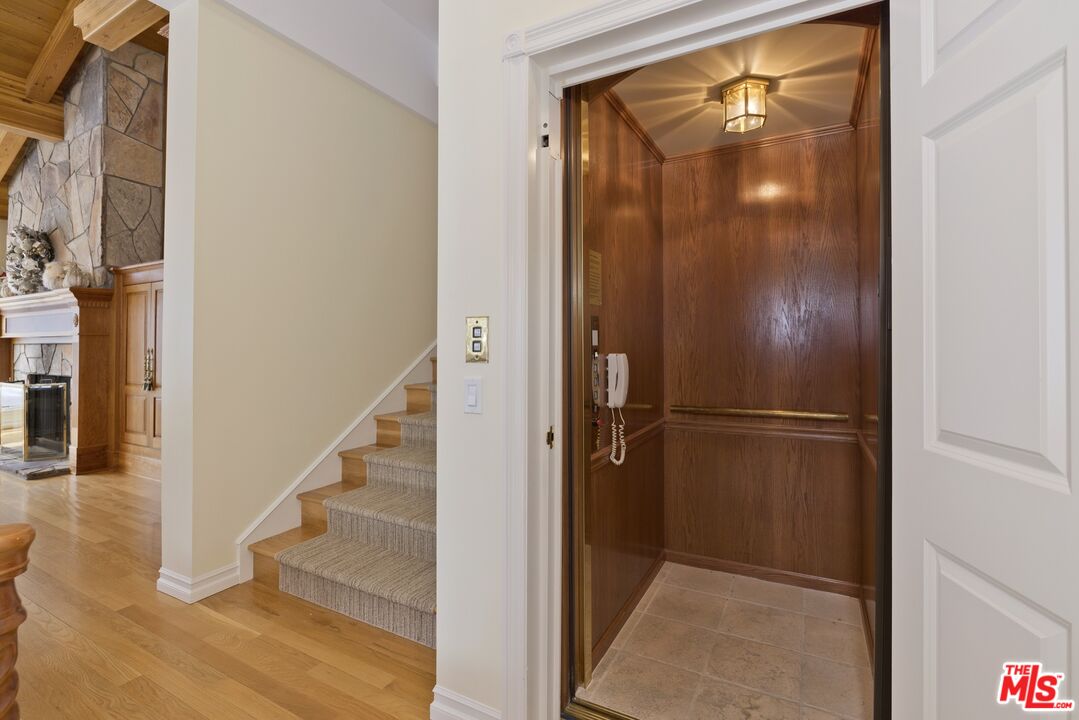 370 Ranch Road Mammoth Lakes, CA 93546 - Photo 7 of 38