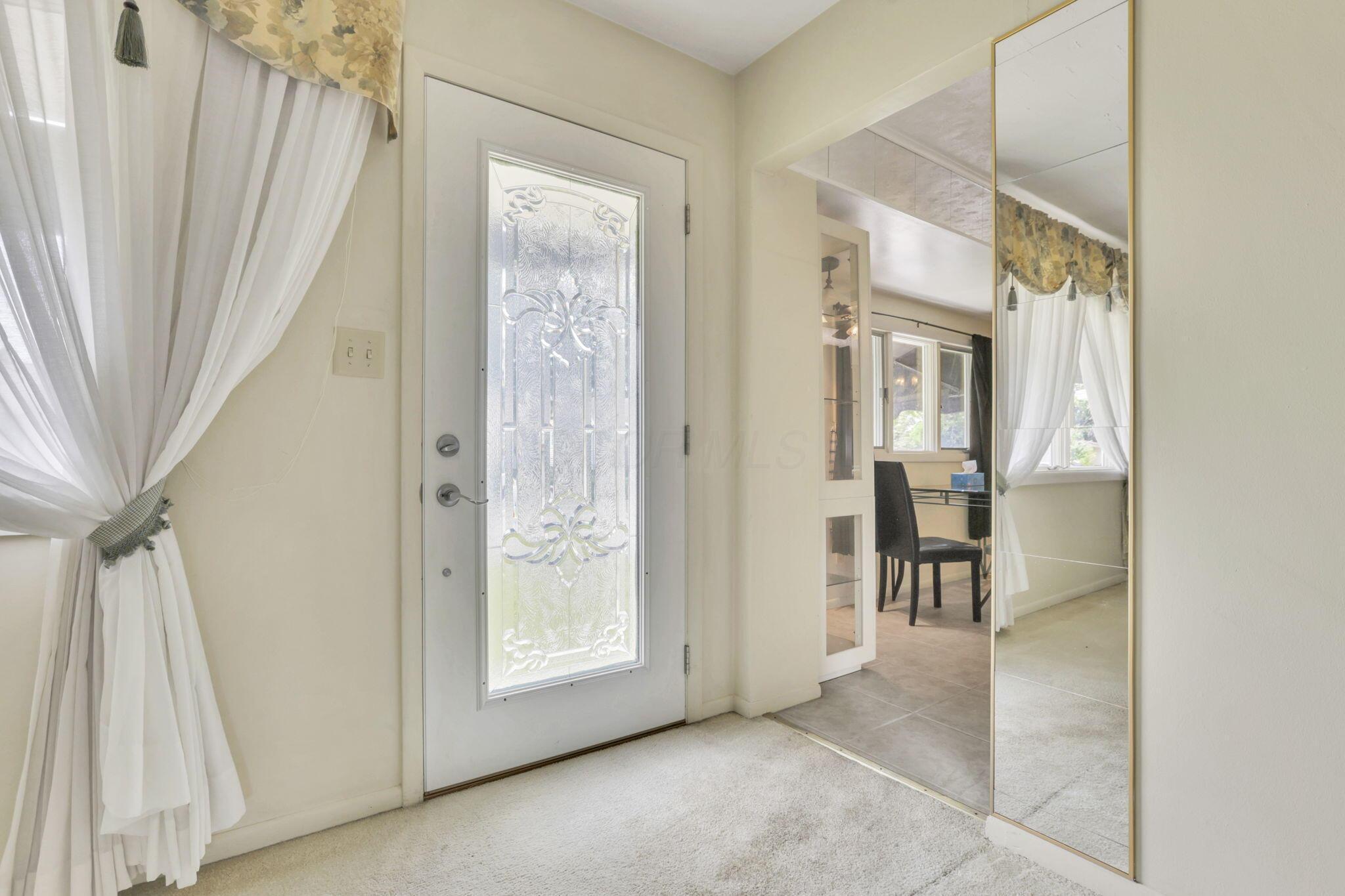 3142 Hillgate Road Columbus, OH 43207 - Photo 9 of 42 9-web-or-mls-939A4727