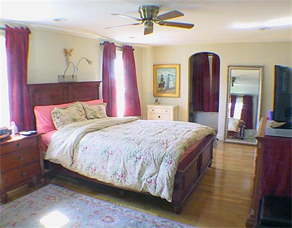 57 Watervale Road Medford, MA 02155 - Photo 4 of 25 Gallery Image 4