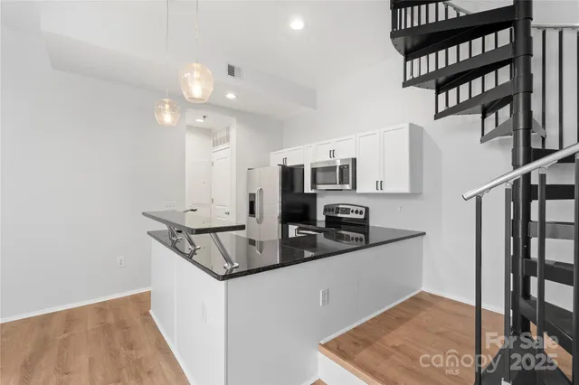 $300,000 | 2076 Euclid Avenue, Charlotte, NC 28203