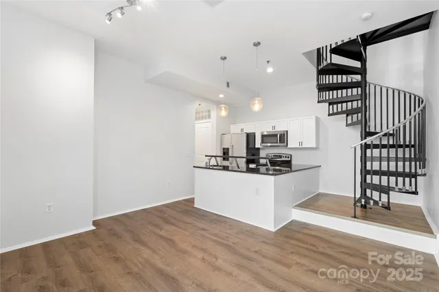 $300,000 | 2076 Euclid Avenue, Charlotte, NC 28203