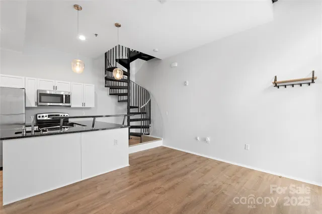 $300,000 | 2076 Euclid Avenue, Charlotte, NC 28203