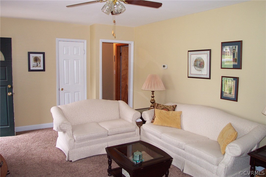 805 Conduit Road Colonial Heights, VA 23834 - Photo 3 of 21 Living Room