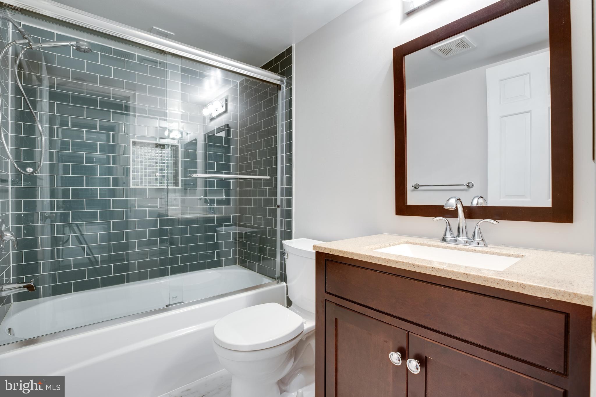 7651 Tremayne Place, Unit 202 McLean, VA 22102 - Photo 24 of 59 Adjoining Master Bathroom