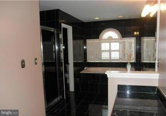 9200 Sandy Creek Road Fort Washington, MD 20744 - Photo 13 of 19 Bath (Master)