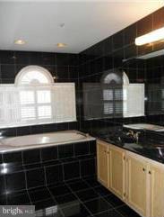 9200 Sandy Creek Road Fort Washington, MD 20744 - Photo 14 of 19 Bath (Master)