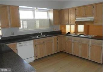 9200 Sandy Creek Road Fort Washington, MD 20744 - Photo 6 of 19 Kitchen