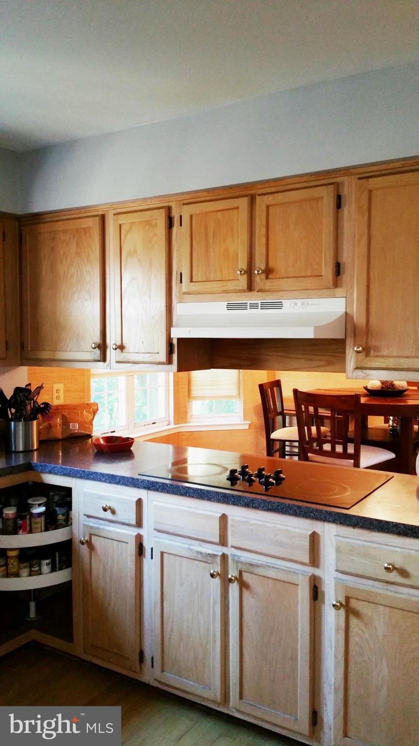9200 Sandy Creek Road Fort Washington, MD 20744 - Photo 7 of 19 Kitchen