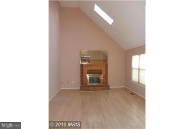 9200 Sandy Creek Road Fort Washington, MD 20744 - Photo 10 of 19 Family Room