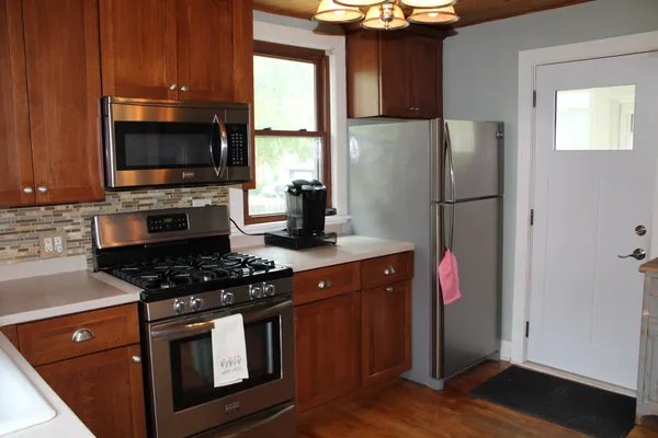 $315,000 | 1503 Hickory Street, Waukegan, IL 60085