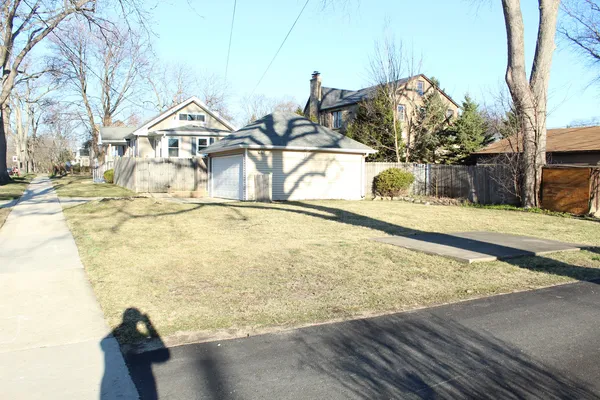 $315,000 | 1503 Hickory Street, Waukegan, IL 60085