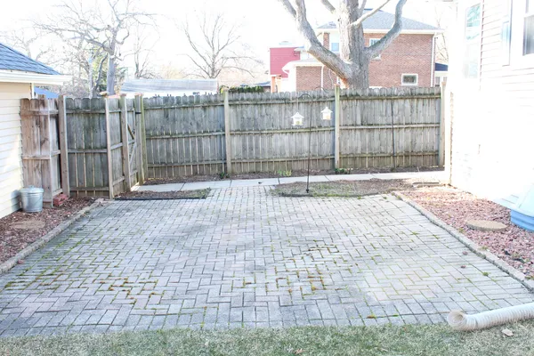 $315,000 | 1503 Hickory Street, Waukegan, IL 60085