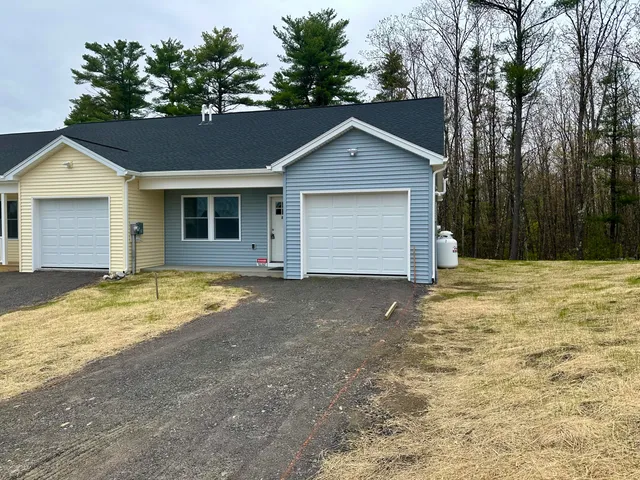 $290,000 | 29 Village Circle, Unit 1, Augusta, ME 04330