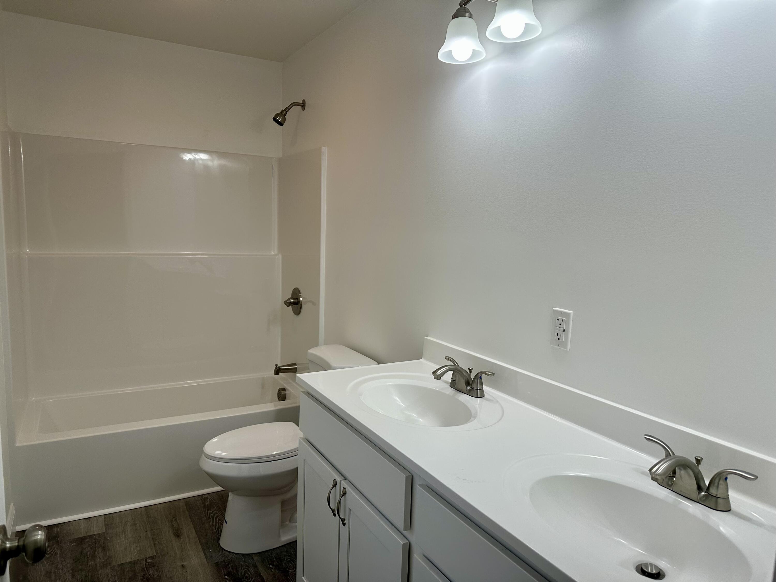 29 Village Circle, Unit 1 Augusta, ME 04330 - Photo 11 of 17 IMG_6331