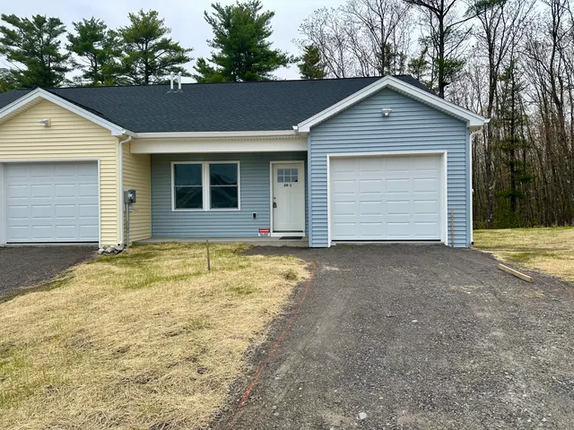 $290,000 | 29 Village Circle, Unit 1, Augusta, ME 04330