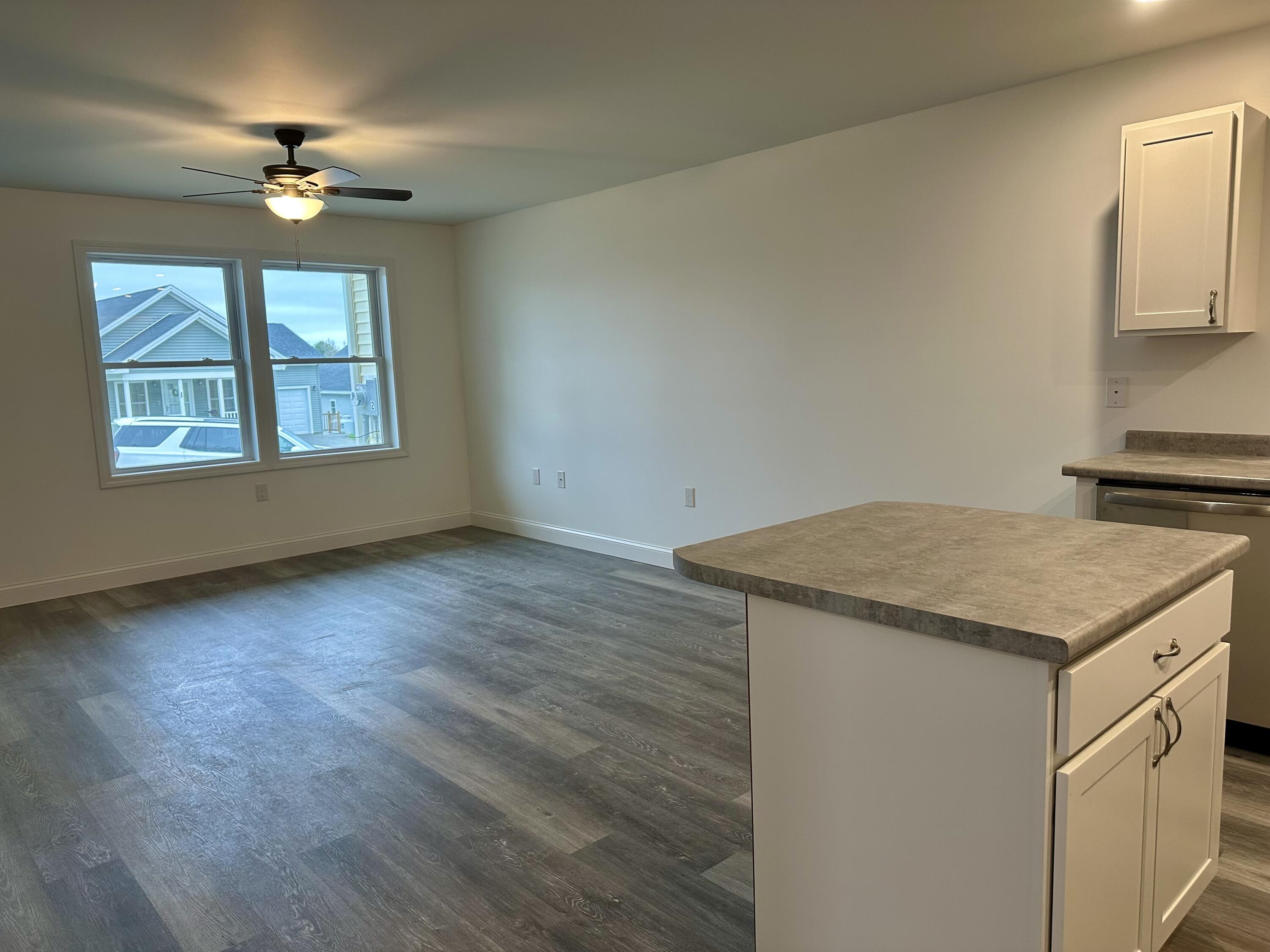 29 Village Circle, Unit 1 Augusta, ME 04330 - Photo 4 of 17 IMG_6342