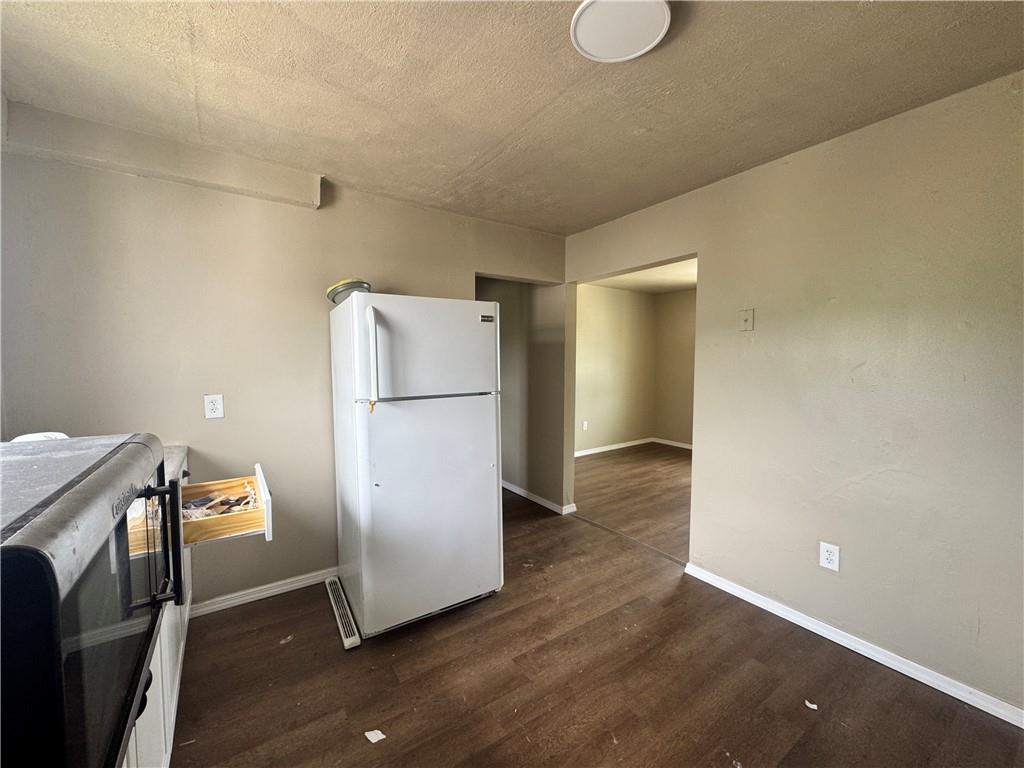 202 Meldon Avenue, Unit 3 Donora, PA 15033 - Photo 2 of 7