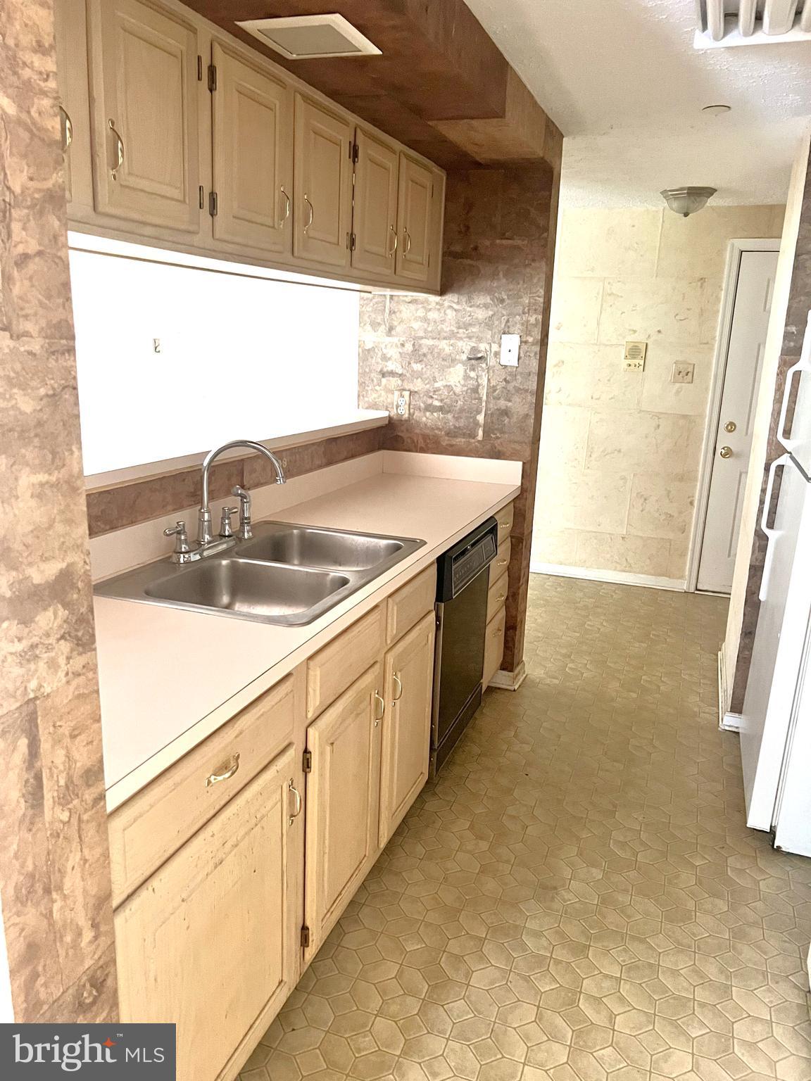 87 Eldon Way Marlton, NJ 08053 - Photo 4 of 14