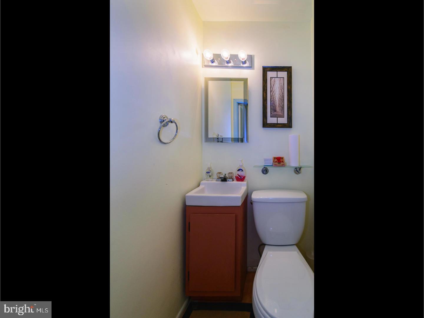 116 Parkview Road Cheltenham, PA 19012 - Photo 17 of 24 Half Bath