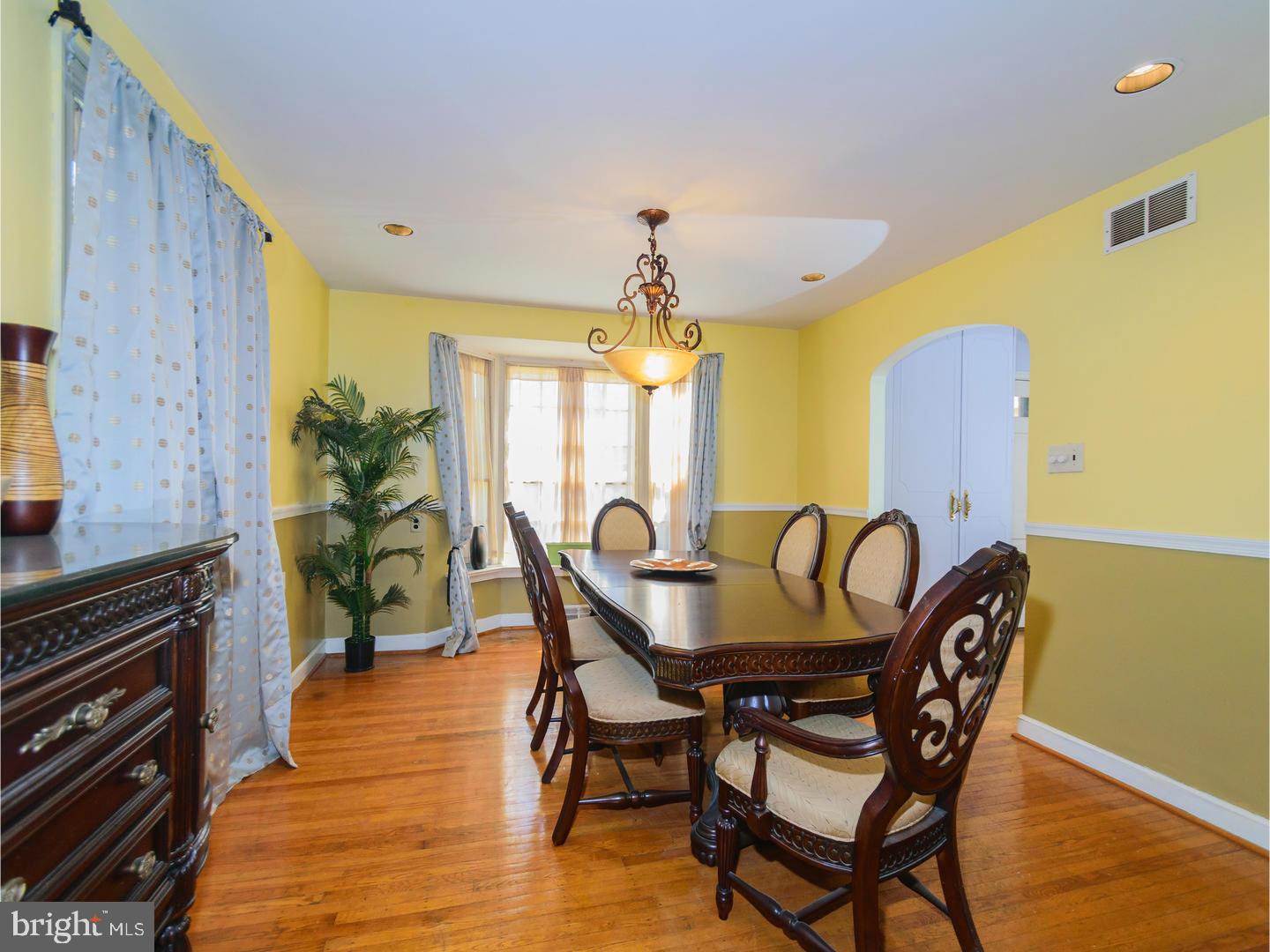 116 Parkview Road Cheltenham, PA 19012 - Photo 7 of 24 Dining Room