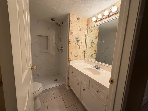 $1,575 | 14515 Wunderlich Drive, Unit 703, Houston, TX 77069