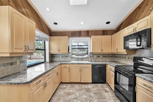 $705,000 | 4377 Northwest 88th Terrace, Coral Springs, FL 33065