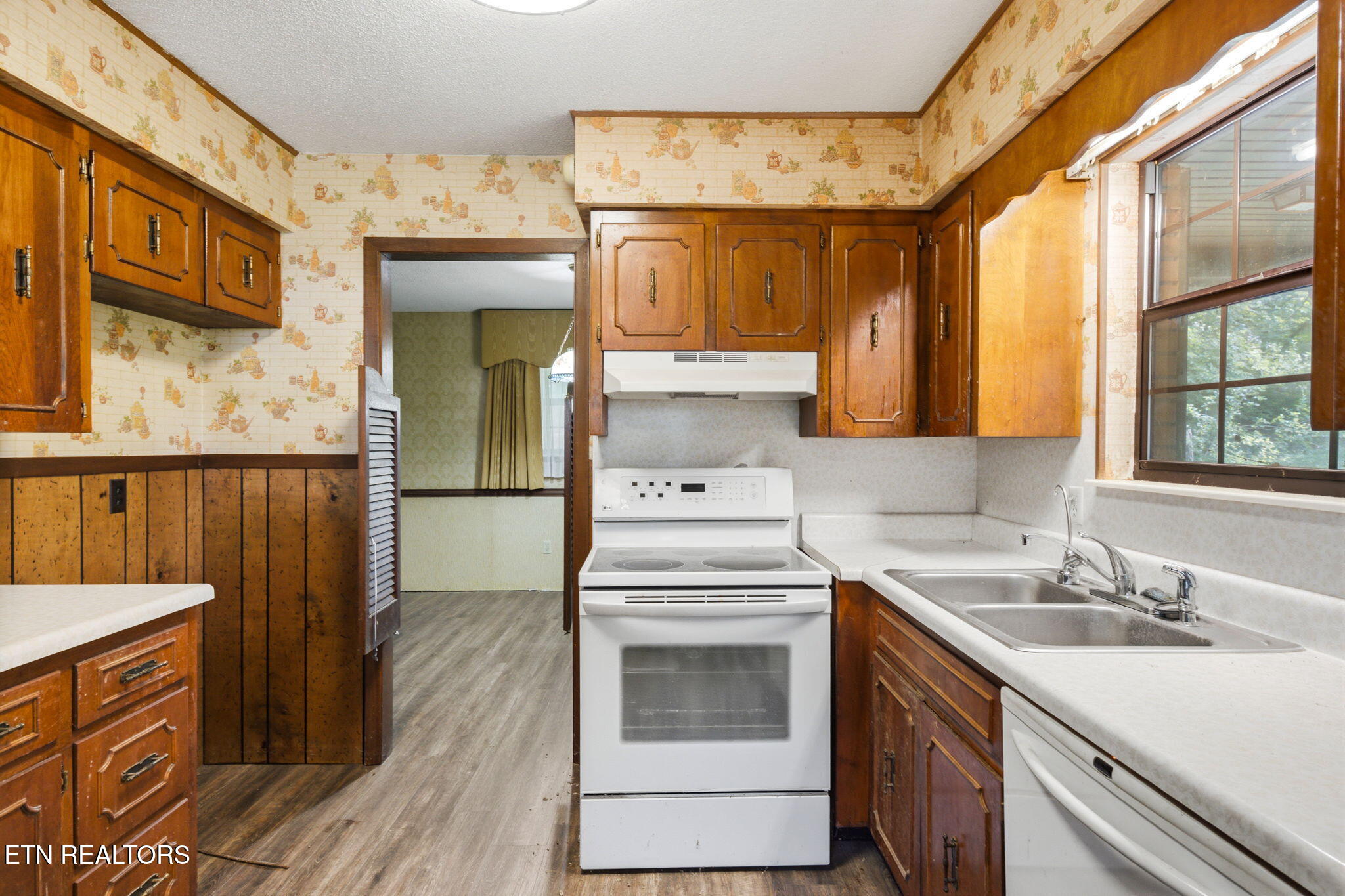 4009 Hitching Post Road Pigeon Forge, TN 37863 - Photo 7 of 34 8-web-or-mls-4009-Hitching-Post-Rd-Pigeo