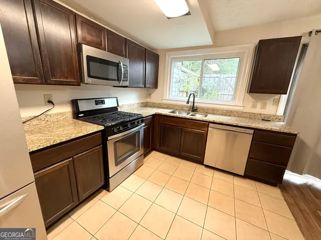 $1,635 | 1220 Kennesaw Trace Court, Kennesaw, GA 30144