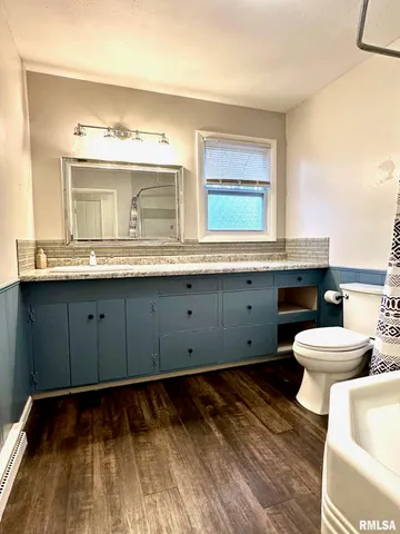 $147,000 | 1660 Elmwood Street, Jacksonville, IL 62650