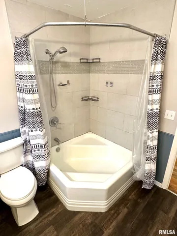 $147,000 | 1660 Elmwood Street, Jacksonville, IL 62650