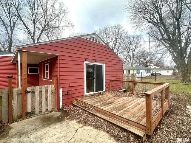 $143,000 | 1660 Elmwood Street, Jacksonville, IL 62650