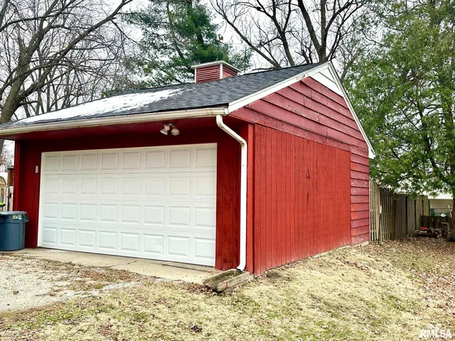 $147,000 | 1660 Elmwood Street, Jacksonville, IL 62650