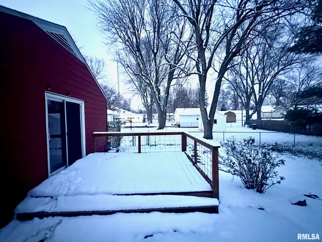 $147,000 | 1660 Elmwood Street, Jacksonville, IL 62650