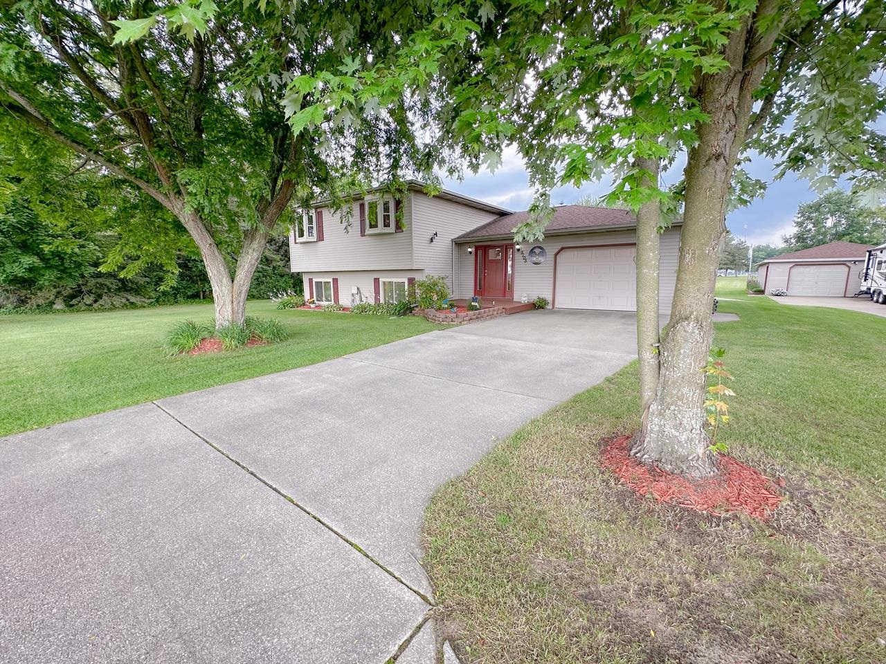 5105 West Shaffer Road Coleman, MI 48618 - Photo 2 of 73 1924541-999b2110-b53c-45af-b4a9-8110e04d8ad4.JPG