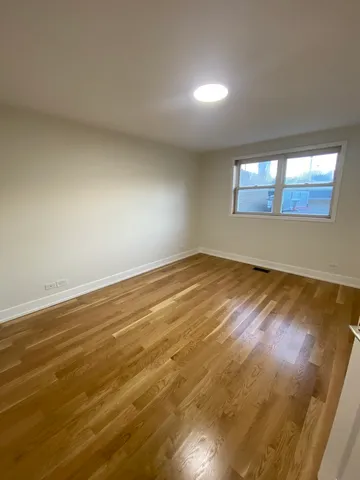 $2,500 | 3270 North Elston Avenue, Unit 1, Chicago, IL 60618