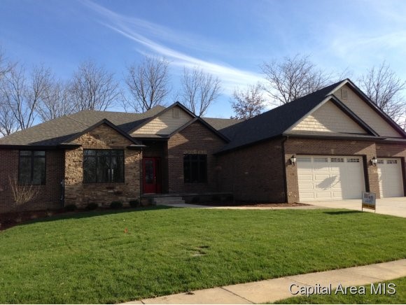 632 Poinsettia Place Springfield, IL 62711 - Photo 1 of 21 Gallery Image 1