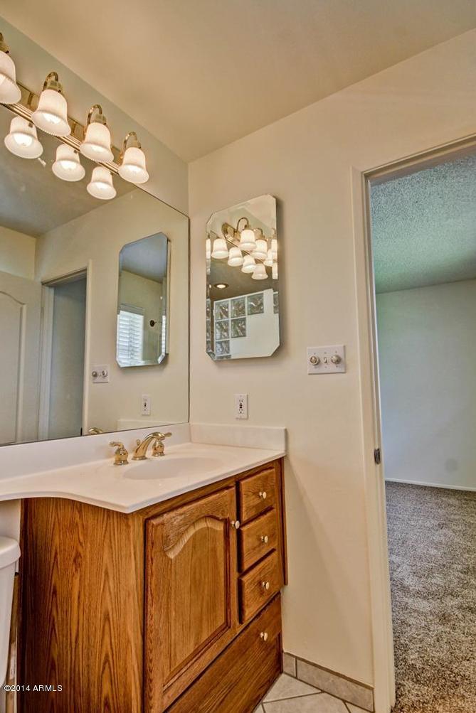 3503 South Terrace Road Tempe, AZ 85282 - Photo 16 of 41 16 Master Bath 4 E