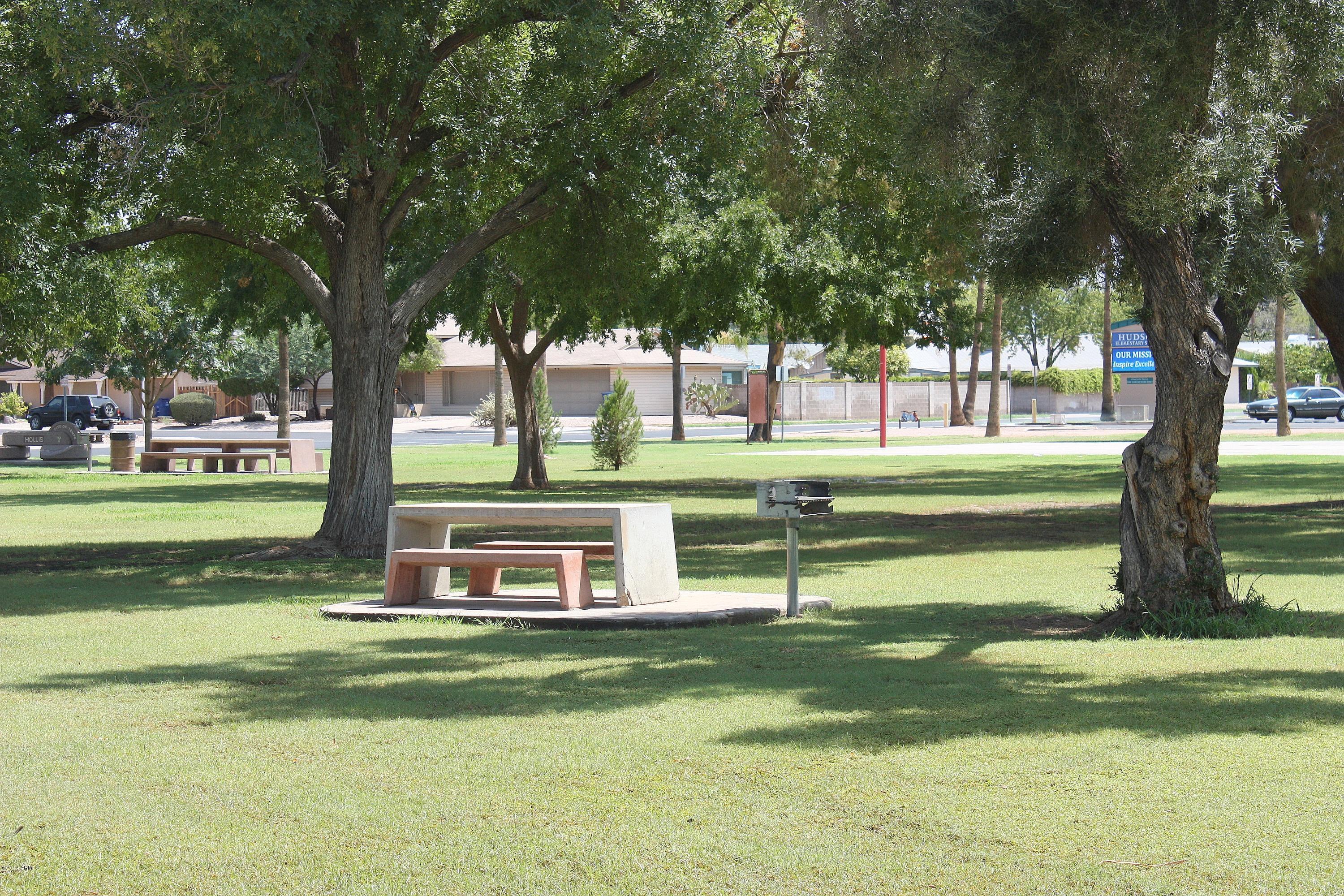 3503 South Terrace Road Tempe, AZ 85282 - Photo 34 of 41 34 Hollis Park 4