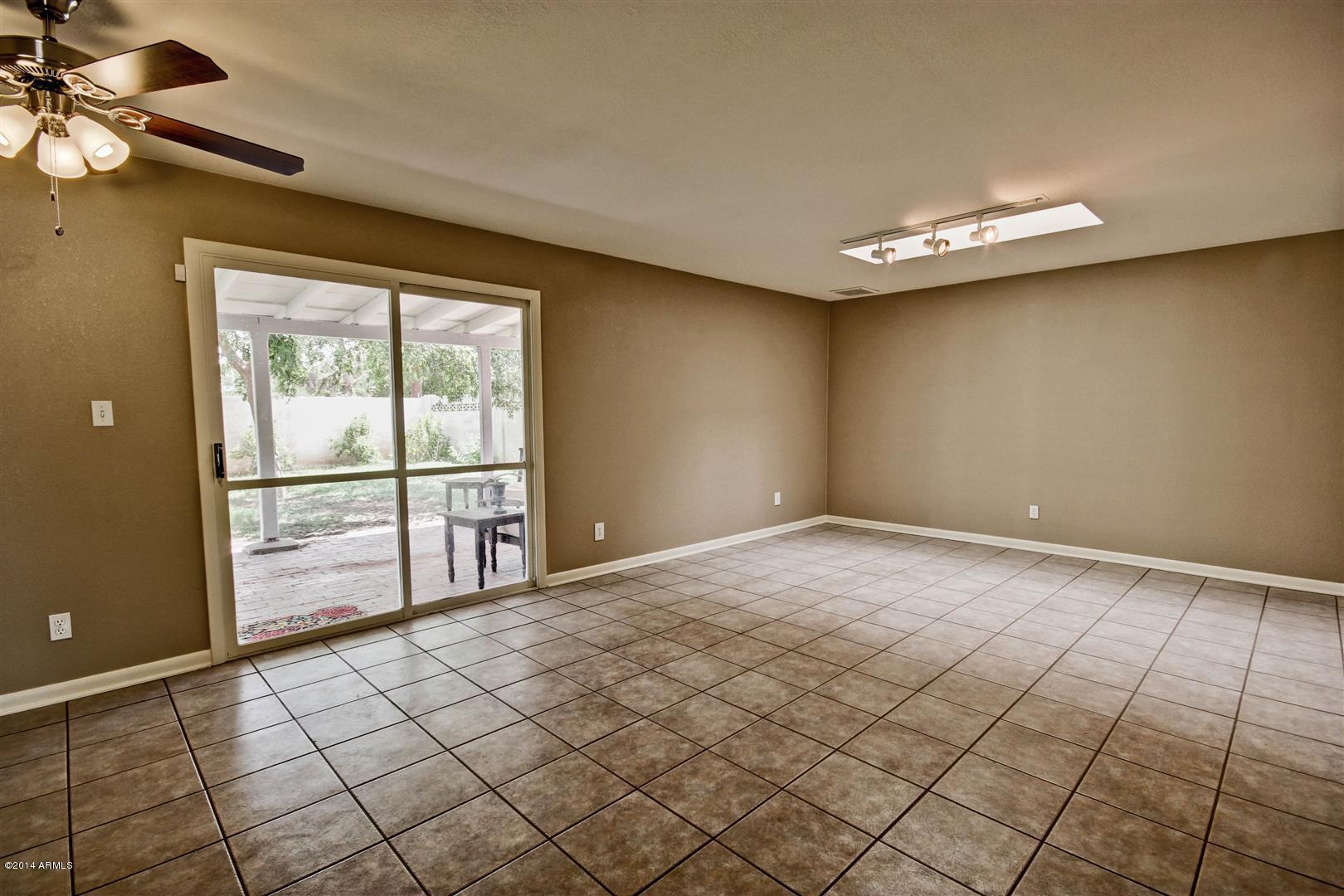 3503 South Terrace Road Tempe, AZ 85282 - Photo 8 of 41 8 Family Room 1 E