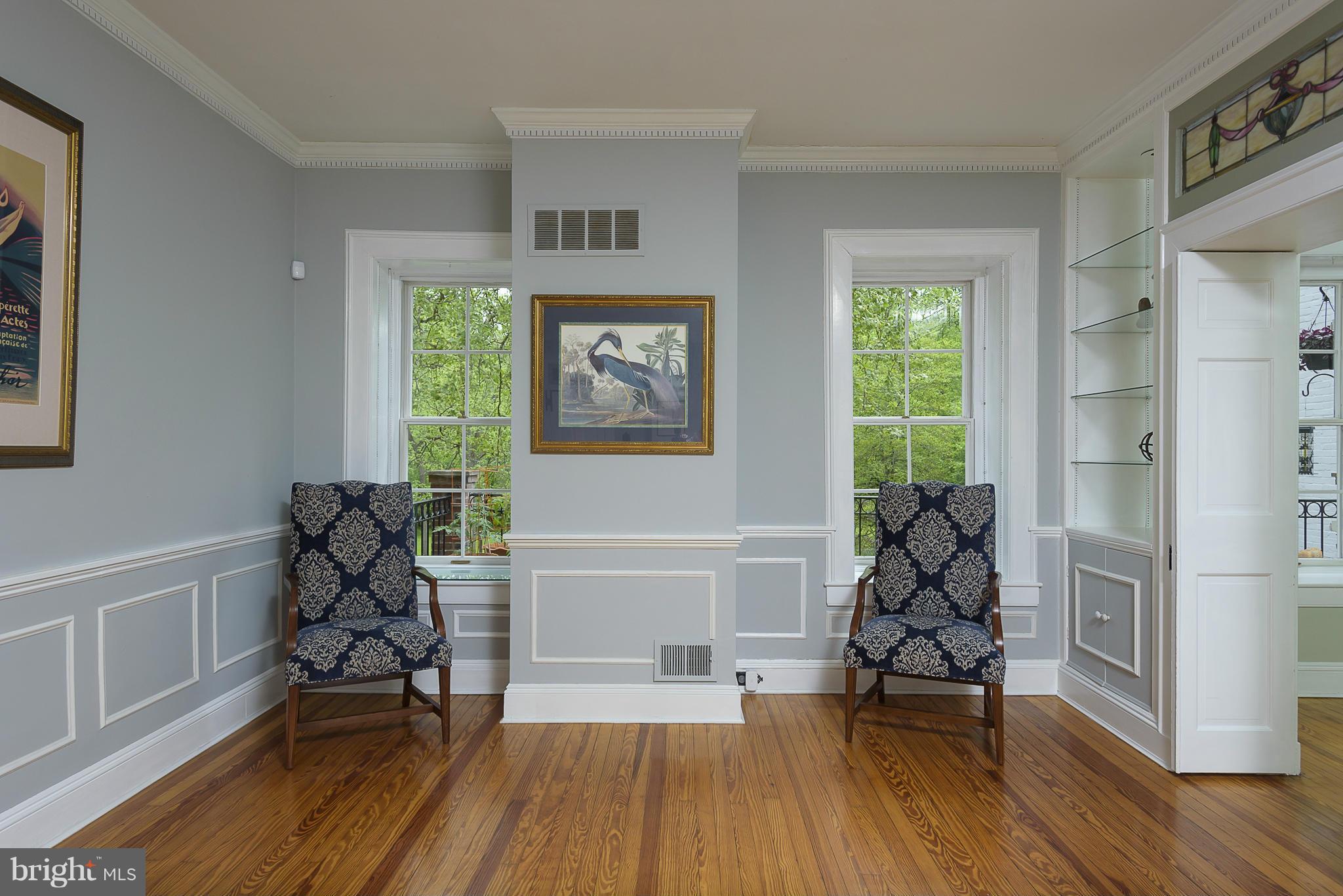 2407 Pickwick Road Baltimore, MD 21207 - Photo 3 of 30 Living Room