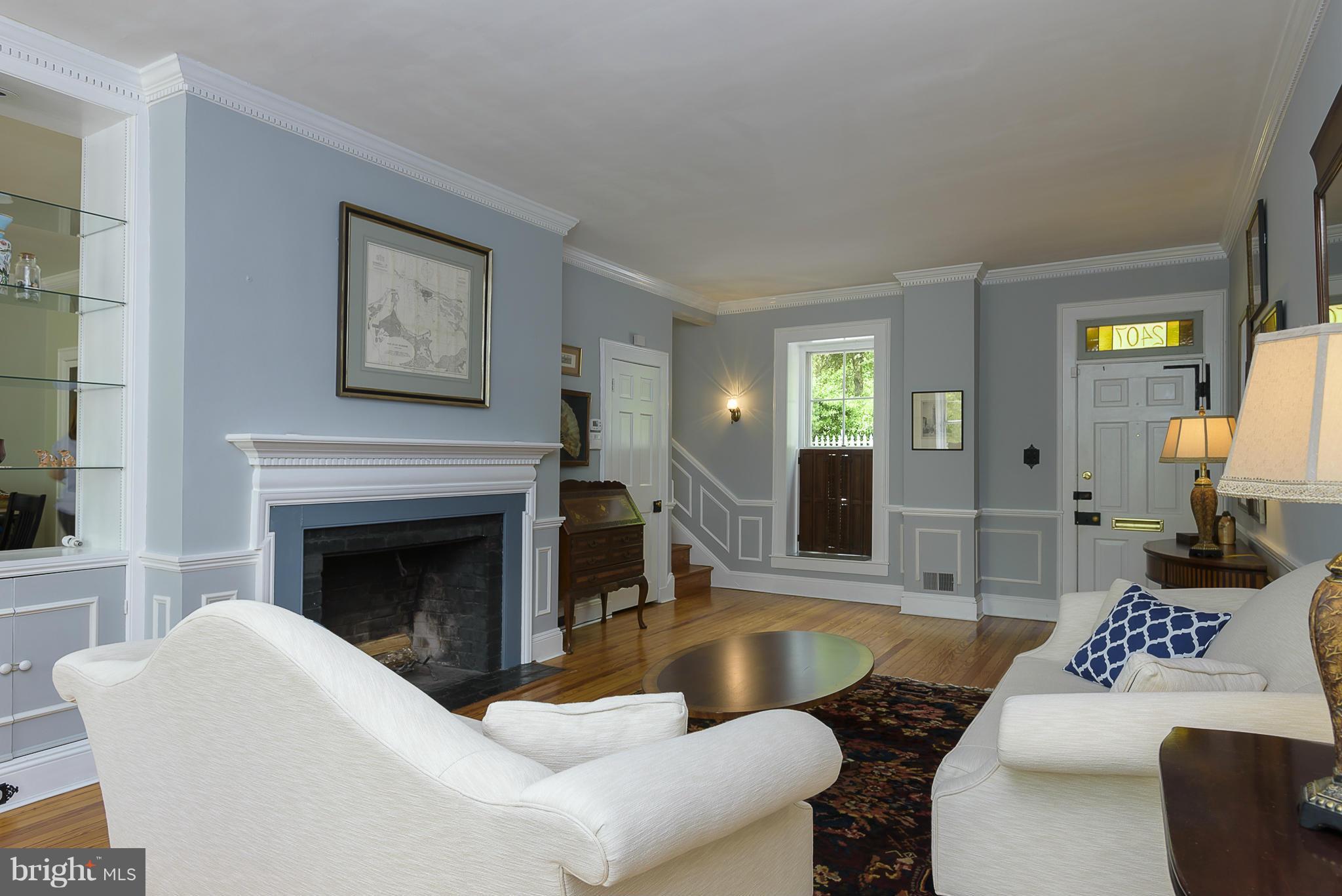 2407 Pickwick Road Baltimore, MD 21207 - Photo 4 of 30 Living Room