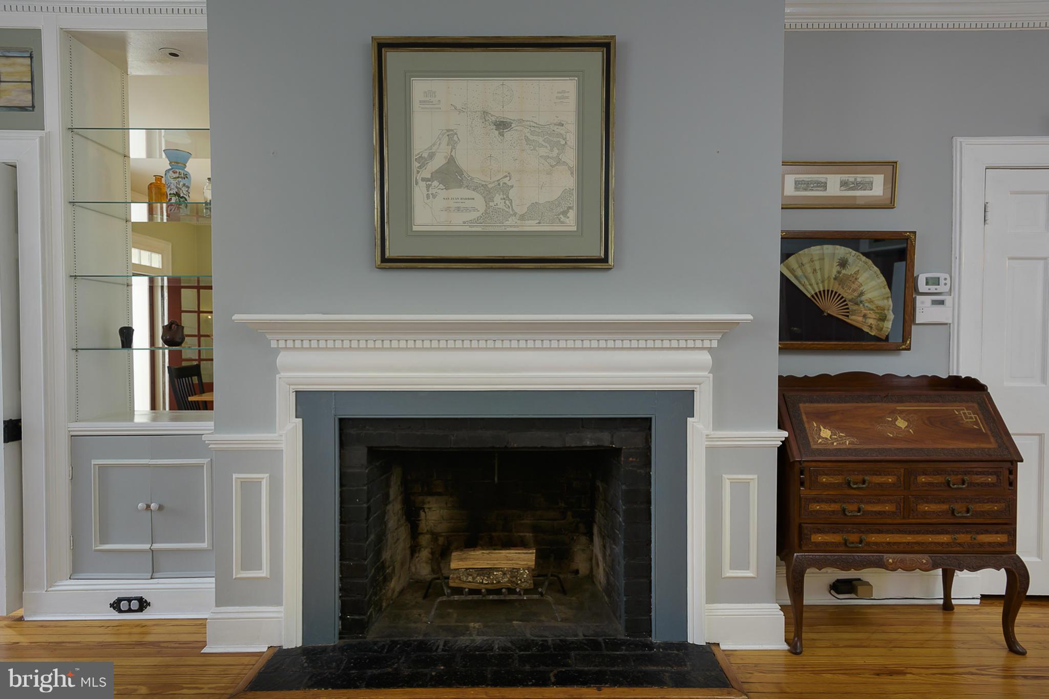 2407 Pickwick Road Baltimore, MD 21207 - Photo 5 of 30 Living Room