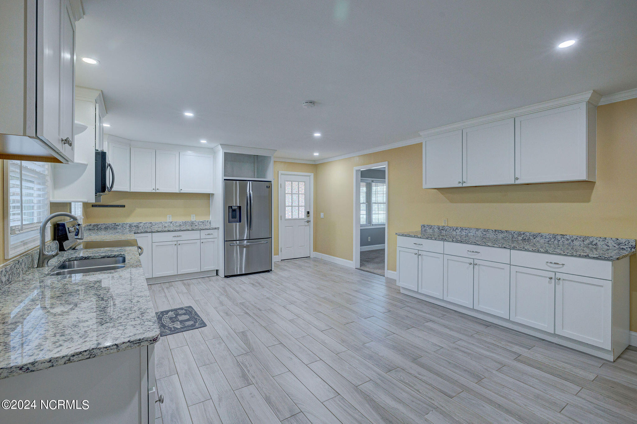 1710 Fordham Road Wilmington, NC 28403 - Photo 17 of 34 1710FordhamEdit-28