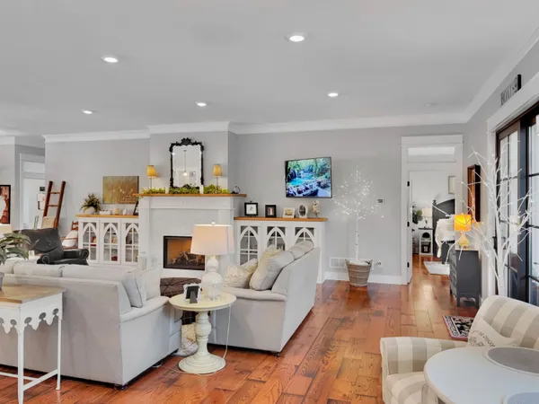 $935,000 | 133 East Hanover Street, Pentwater, MI 49449