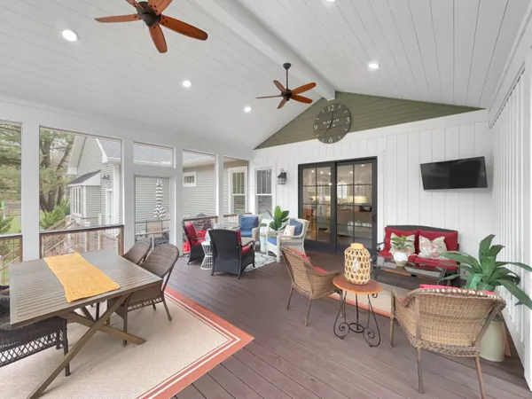 $935,000 | 133 East Hanover Street, Pentwater, MI 49449