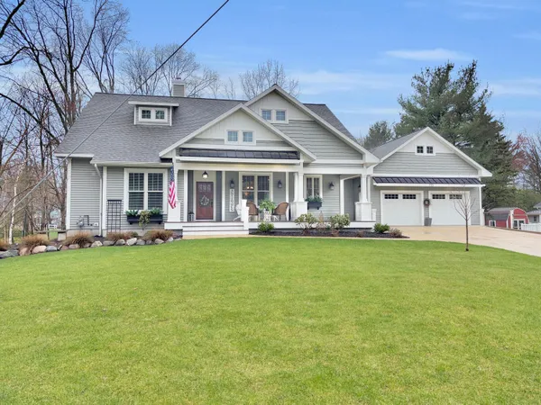 $935,000 | 133 East Hanover Street, Pentwater, MI 49449