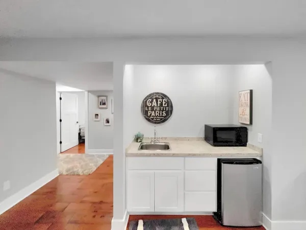 $935,000 | 133 East Hanover Street, Pentwater, MI 49449