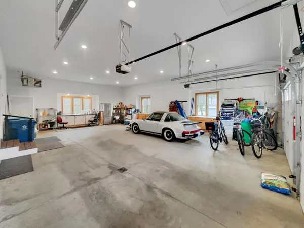 $935,000 | 133 East Hanover Street, Pentwater, MI 49449